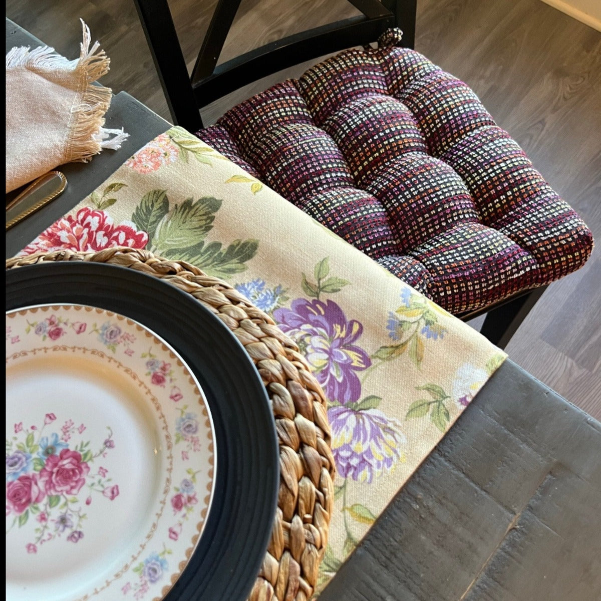 lili floral table runner with red and purple flowers on a beige background