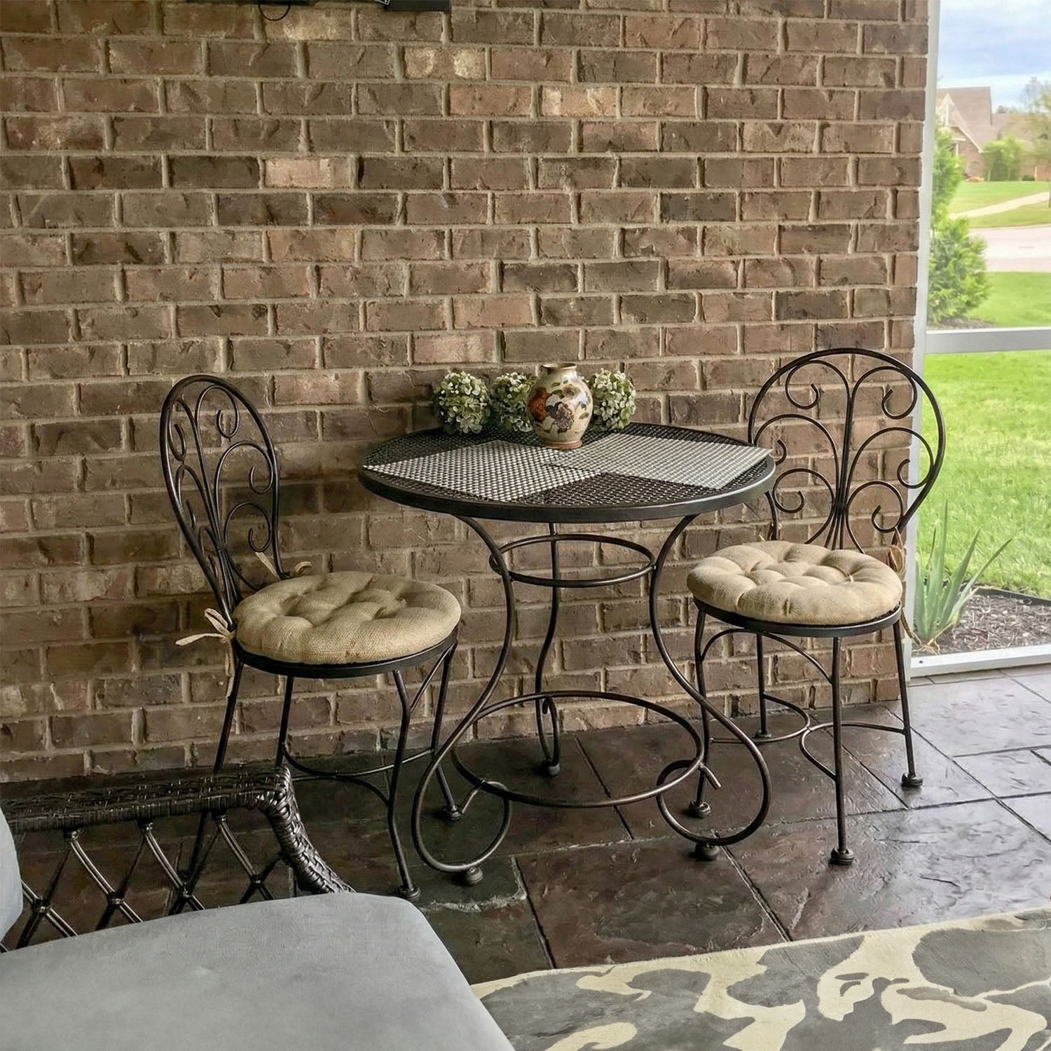 Neutral Cushion Pads with ties