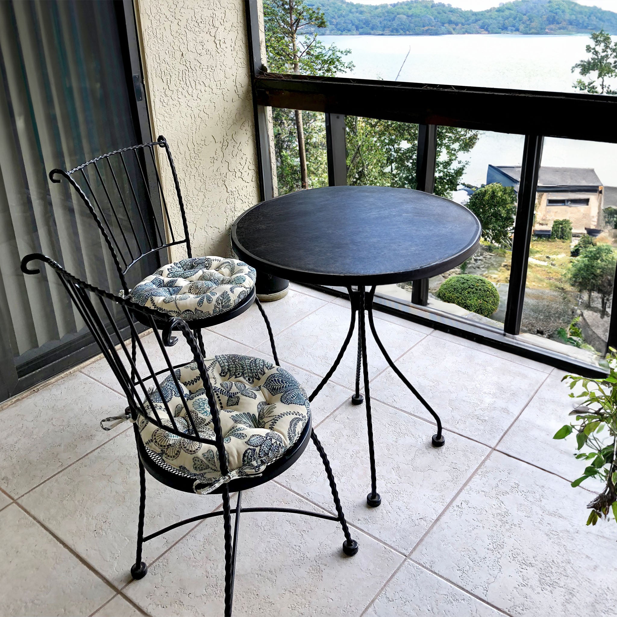 Gumtree discount bistro set