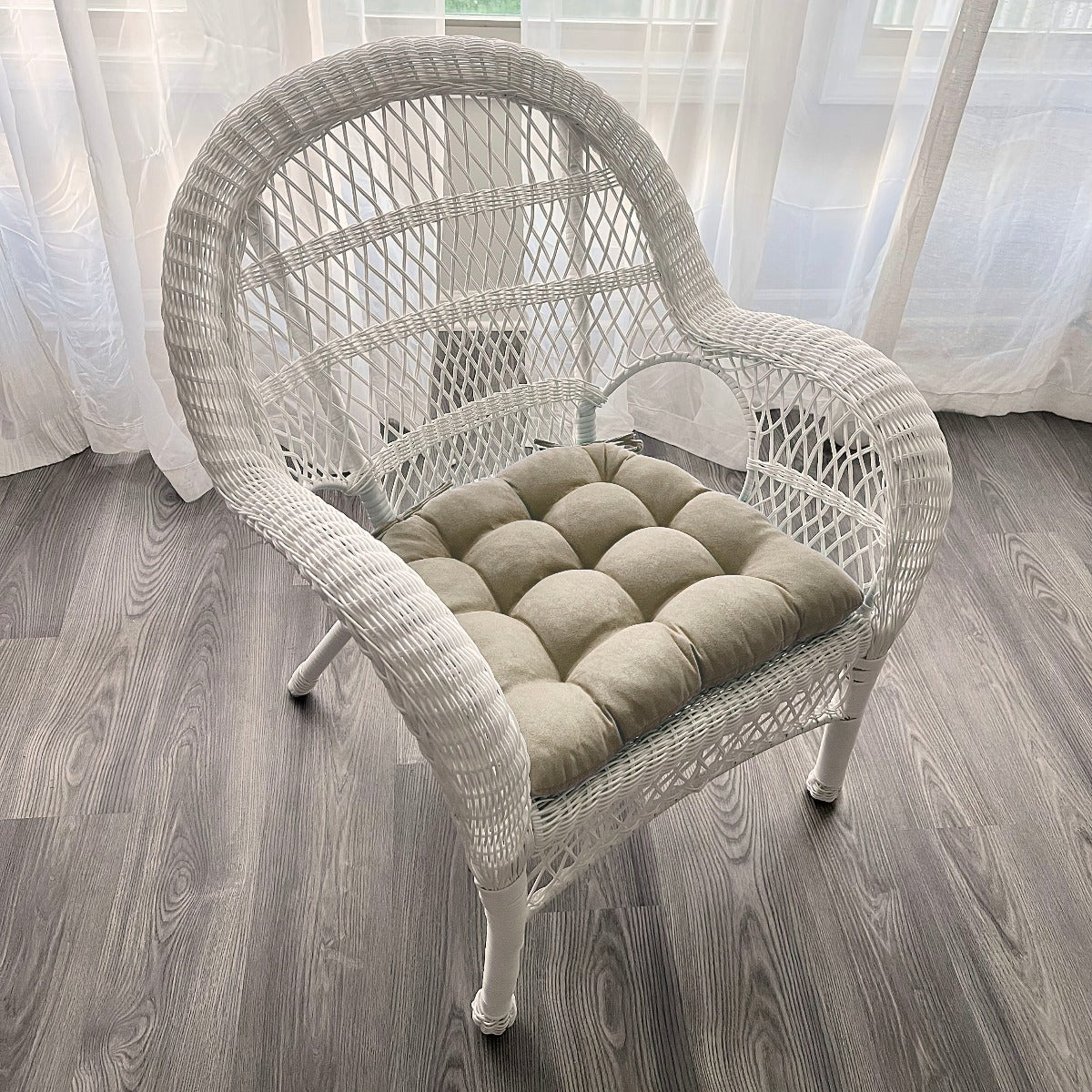 https://barnetthomedecor.com/cdn/shop/files/microsuede-chamois-wicker-chair-cushions--casual-collection--barnett-home-decor.jpg?v=1686158031