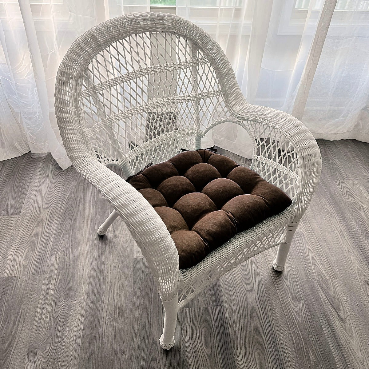 https://barnetthomedecor.com/cdn/shop/files/microsuede-coffee-bean-brown-wicker-chair-cushions--casual-collection--barnett-home-decorcopy2.jpg?v=1699477331
