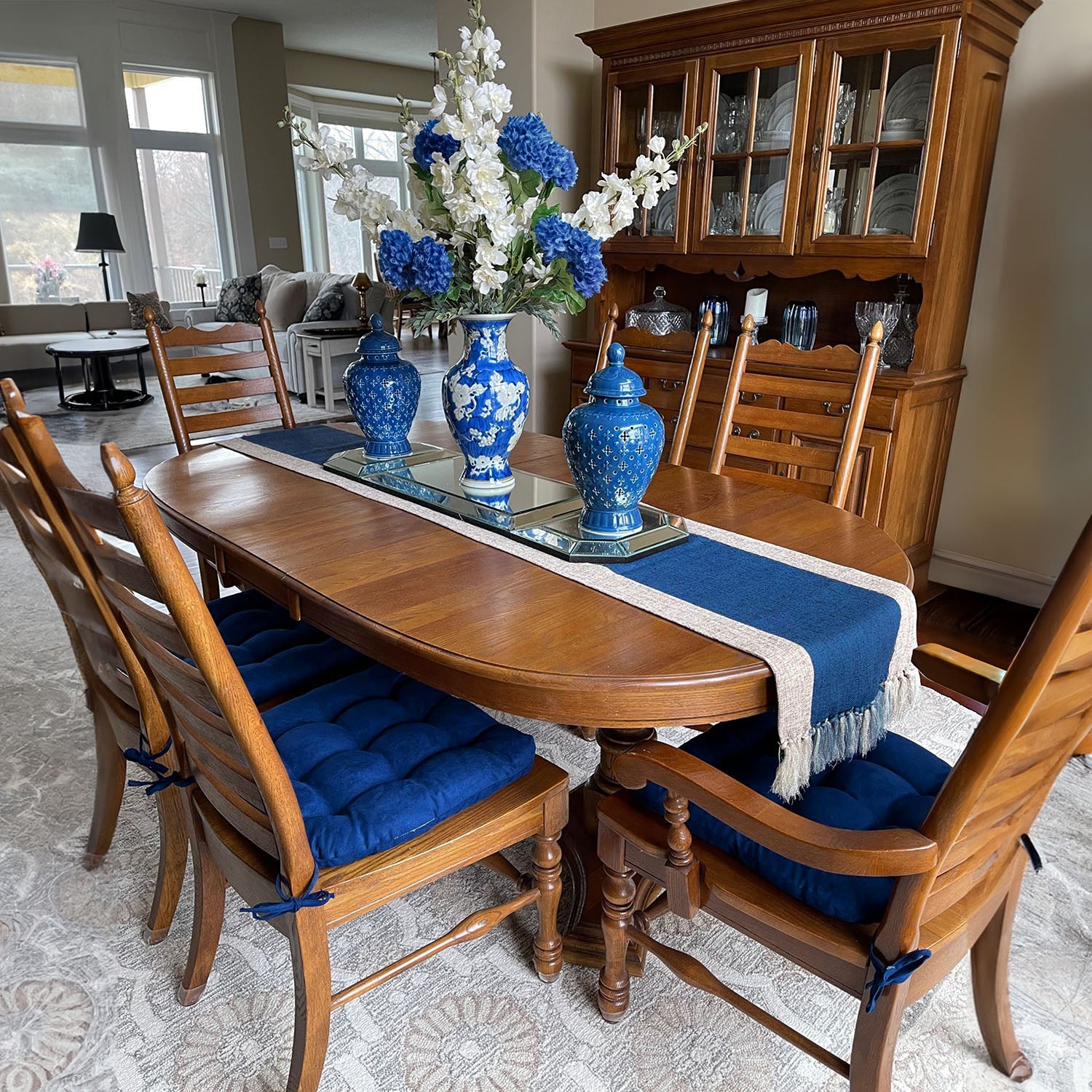 https://barnetthomedecor.com/cdn/shop/files/microsuede-royal-blue-dining-chair-cushions--casual-collection--transitional-s321500.jpg?v=1692851471