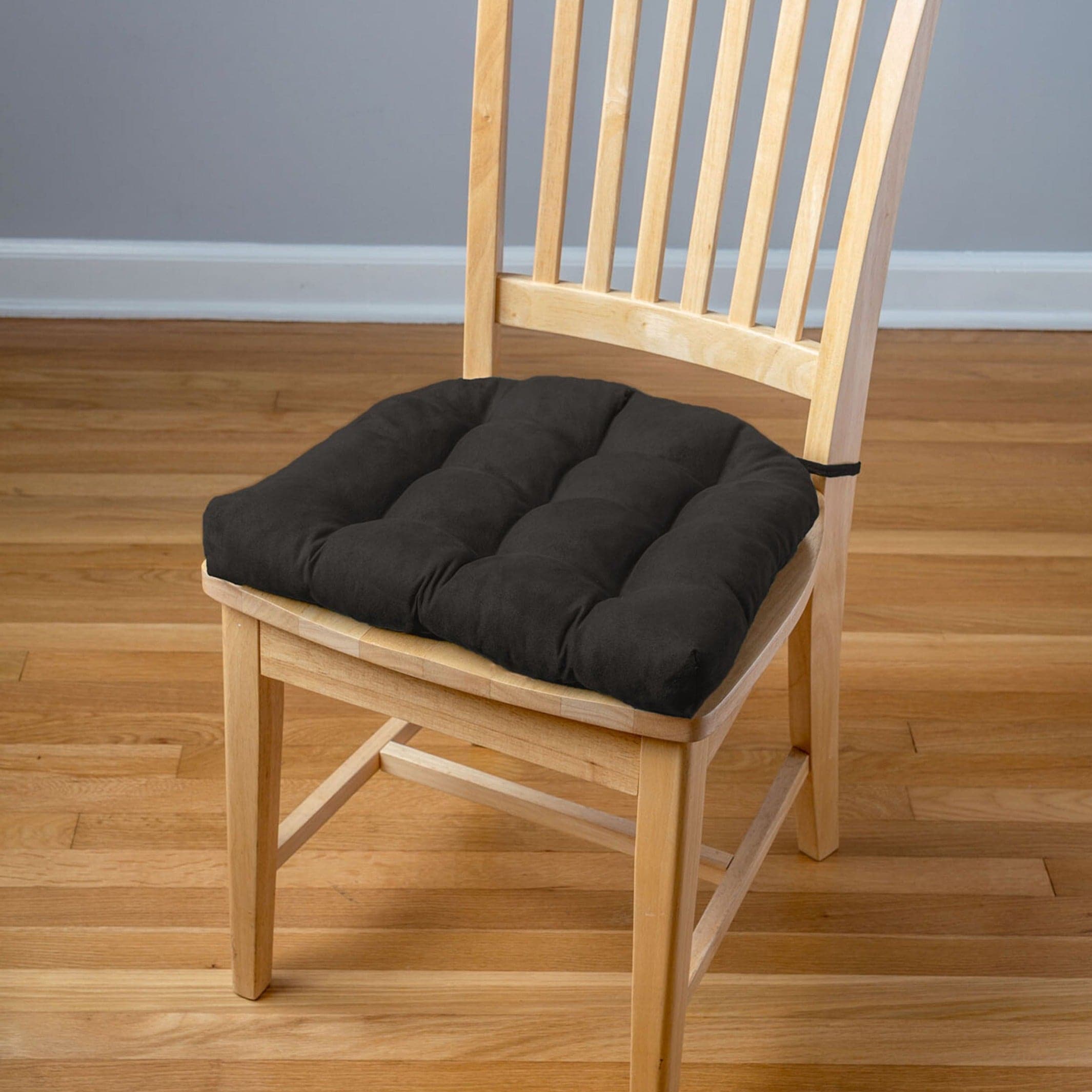 https://barnetthomedecor.com/cdn/shop/products/microsuede_black_dining_chair_cushions_-_barnett_home_decor.jpg?v=1699477277