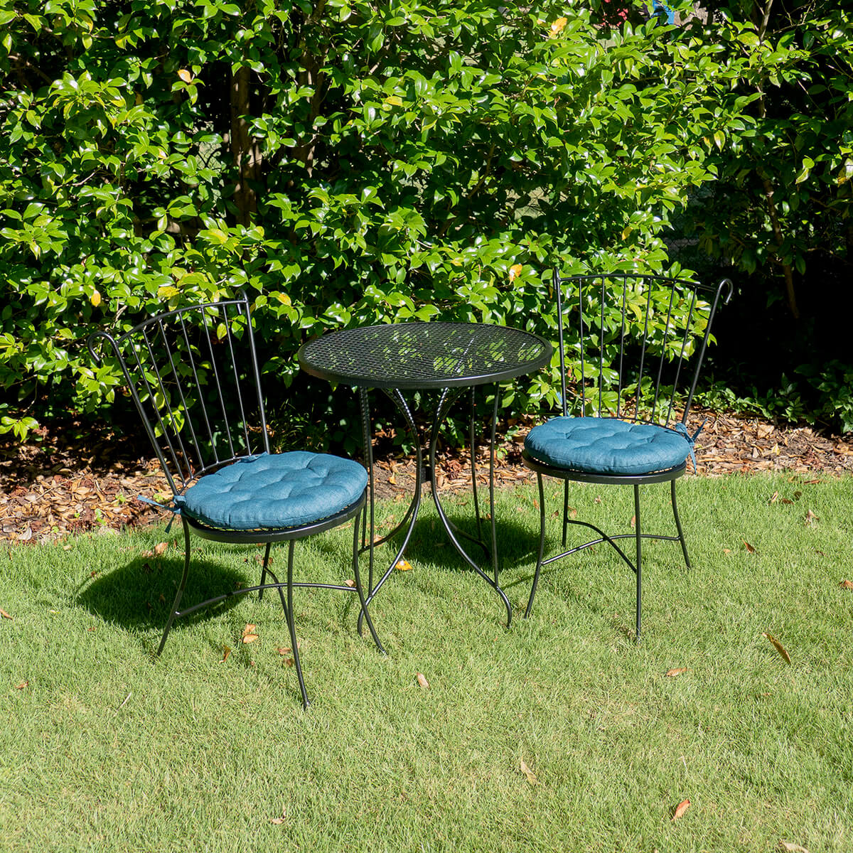 Round wicker chair online cushion cover